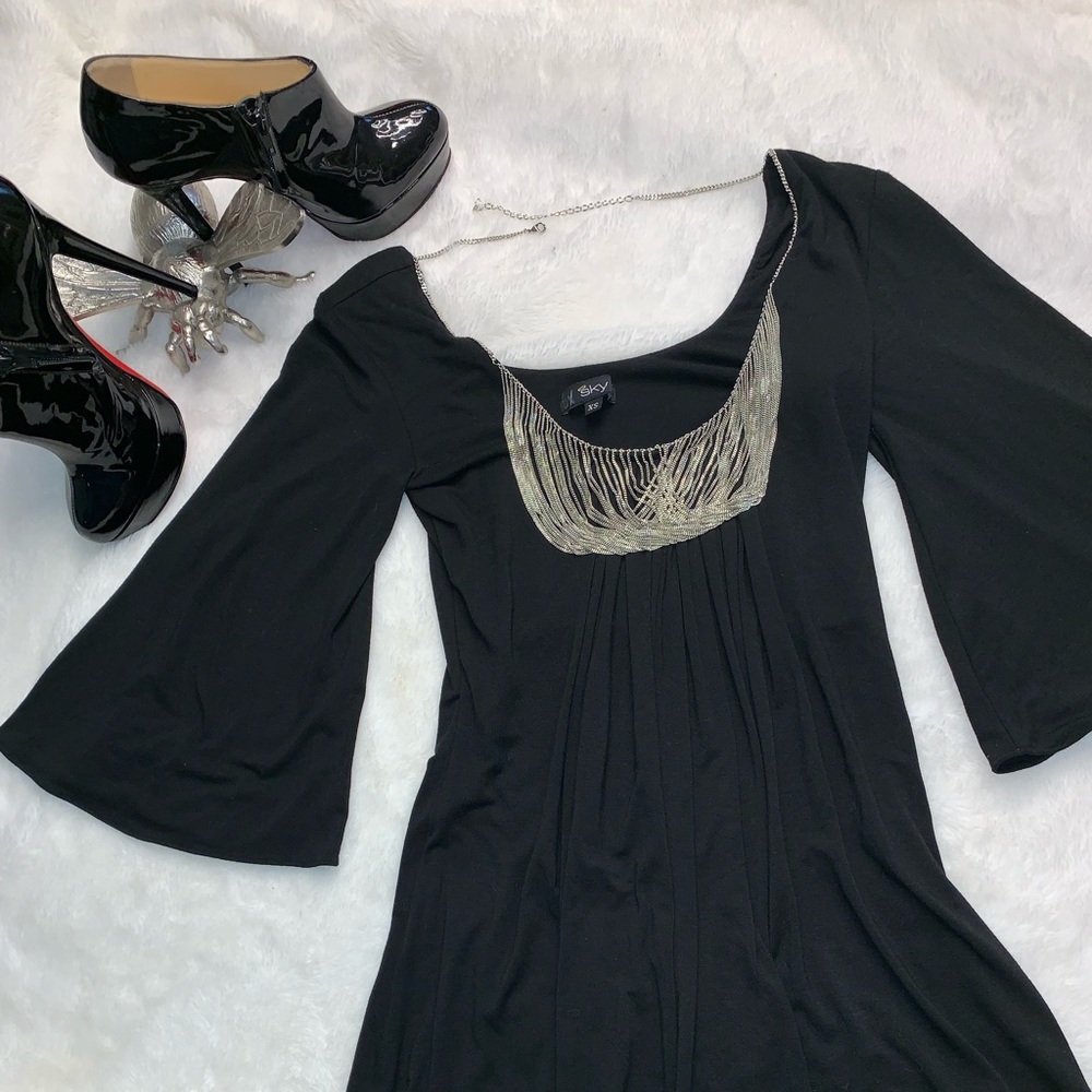 SKY dress gorgeous neckline size XS 🔥